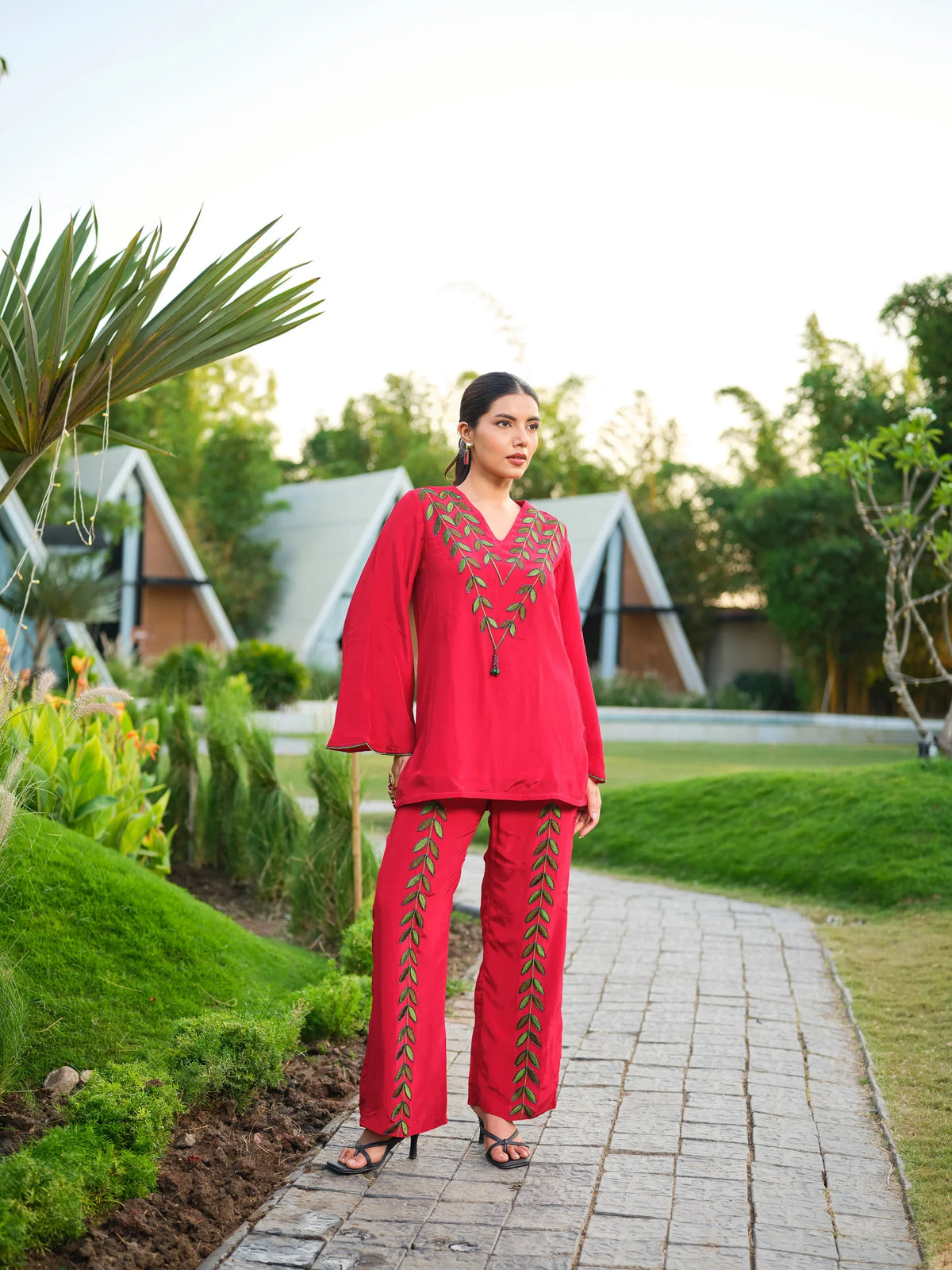 This elegant kurta features delicately hand-painted leaf motifs that celebrate the beauty of nature. Inspired by the vibrant hues of a botanical garden, it blends artistic expression with refined craftsmanship, creating a timeless and distinctive look.